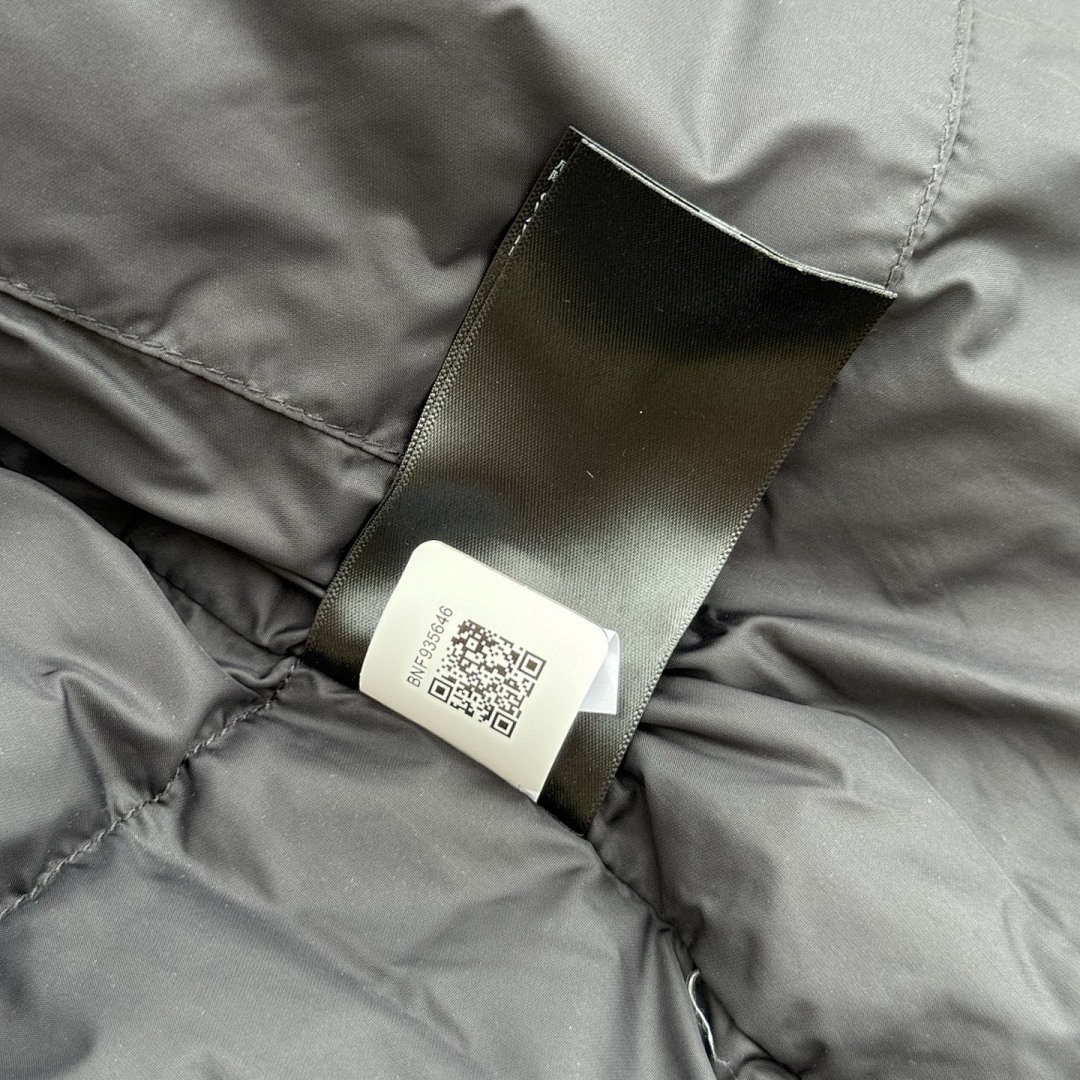 The North Face TNF 1996 Retro Nuptse Vest - Image 99