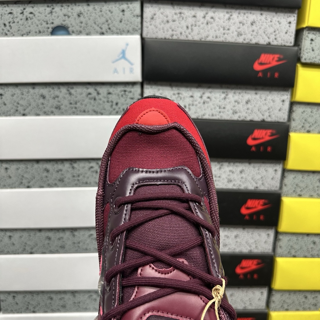 On Running Ozweego 3 Raf Simons Burgundy - Image 3