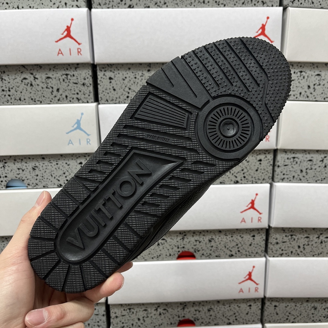 Louis Vuitton Trainer Rhinestone - Image 5