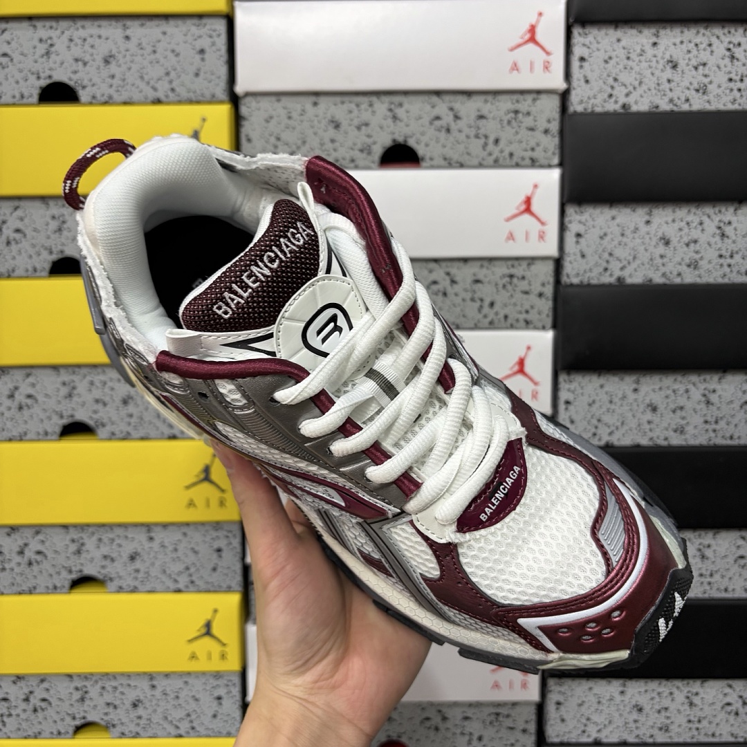 Balenciaga BLCG Runner 7.0 - Image 8