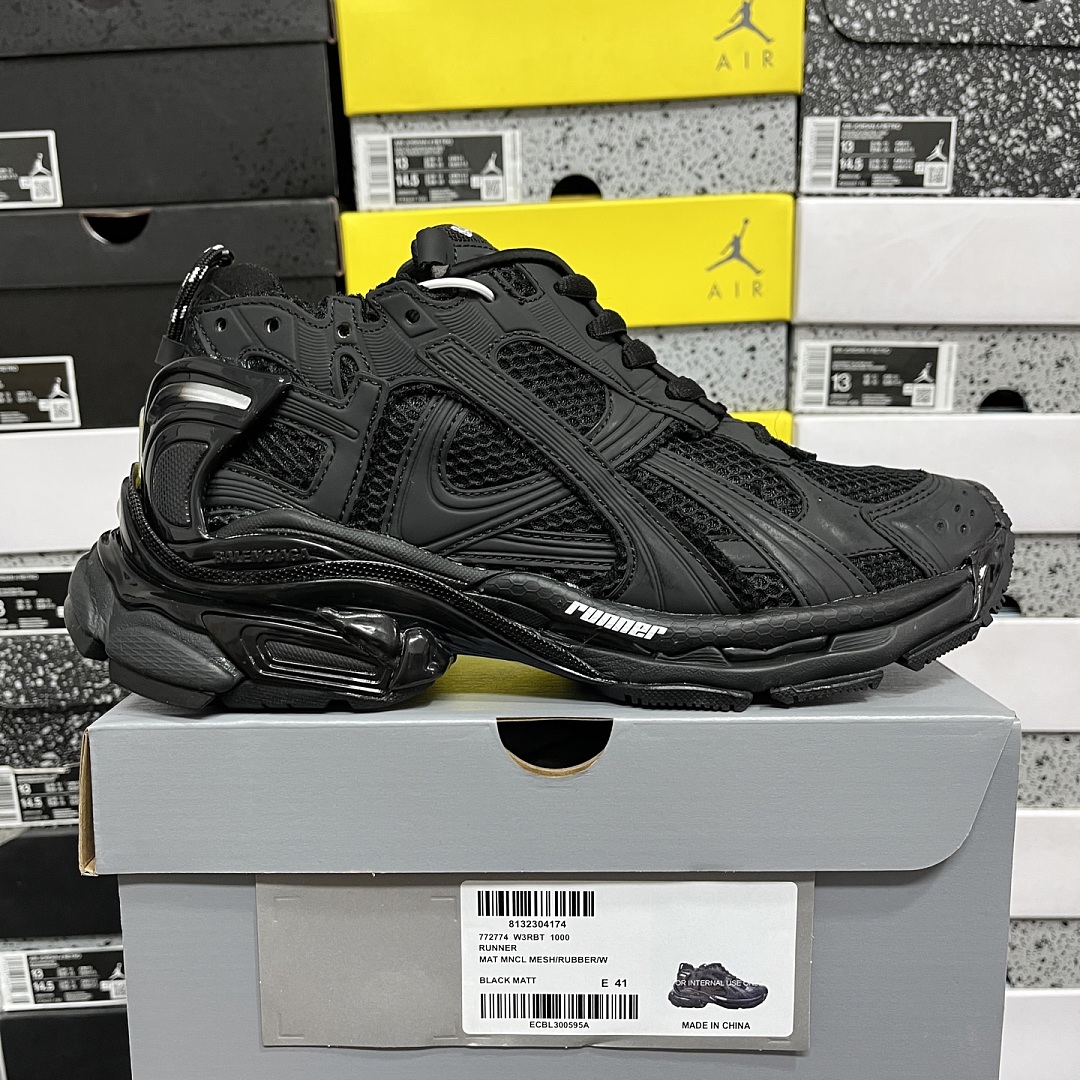 Balenciaga BLCG Runner 7.5