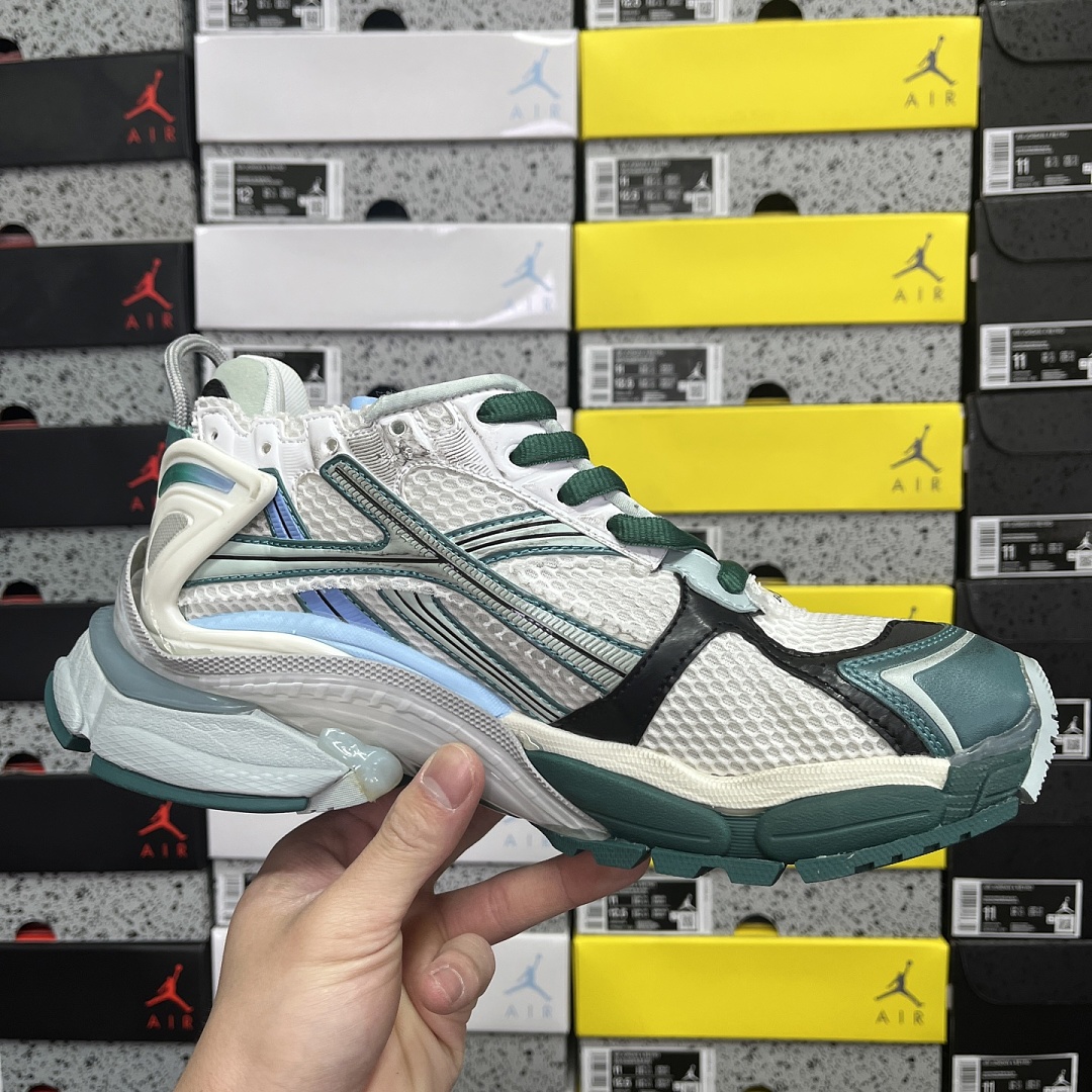 Balenciaga BLCG Runner 7.5 - Image 8