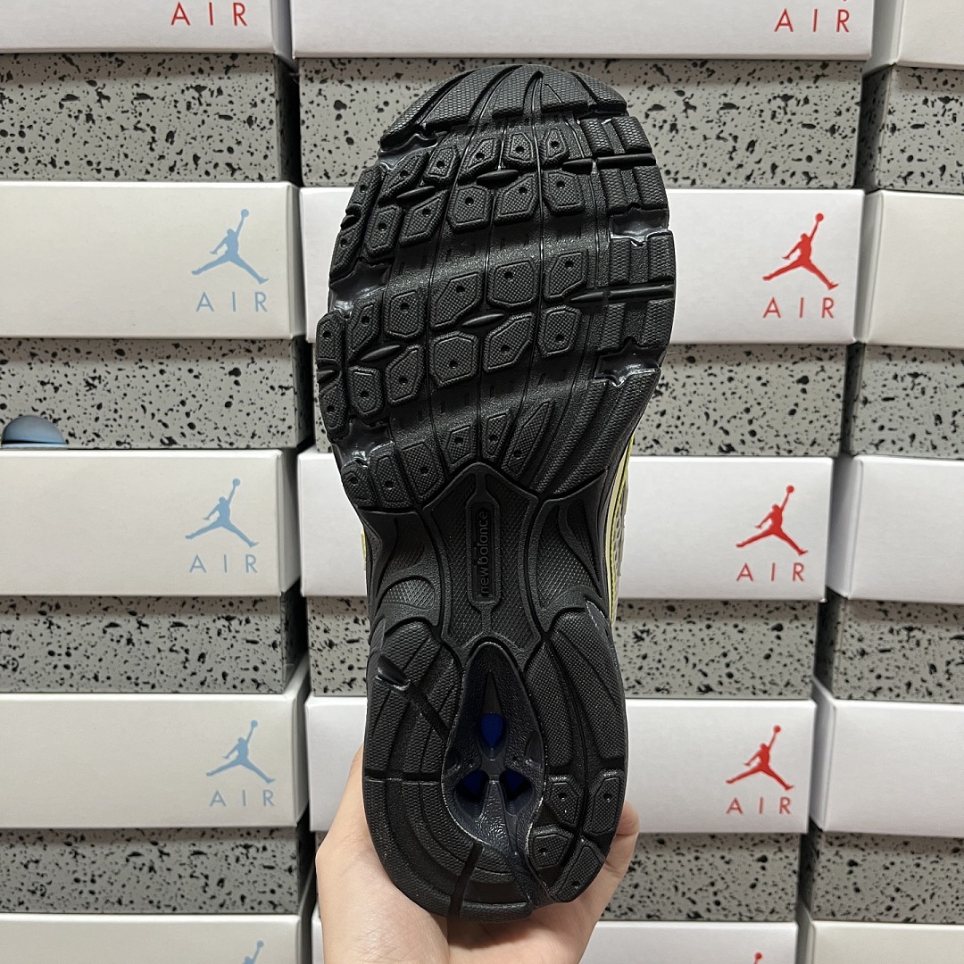 New Balance 740V2 Sea Salt Phantom - Image 3