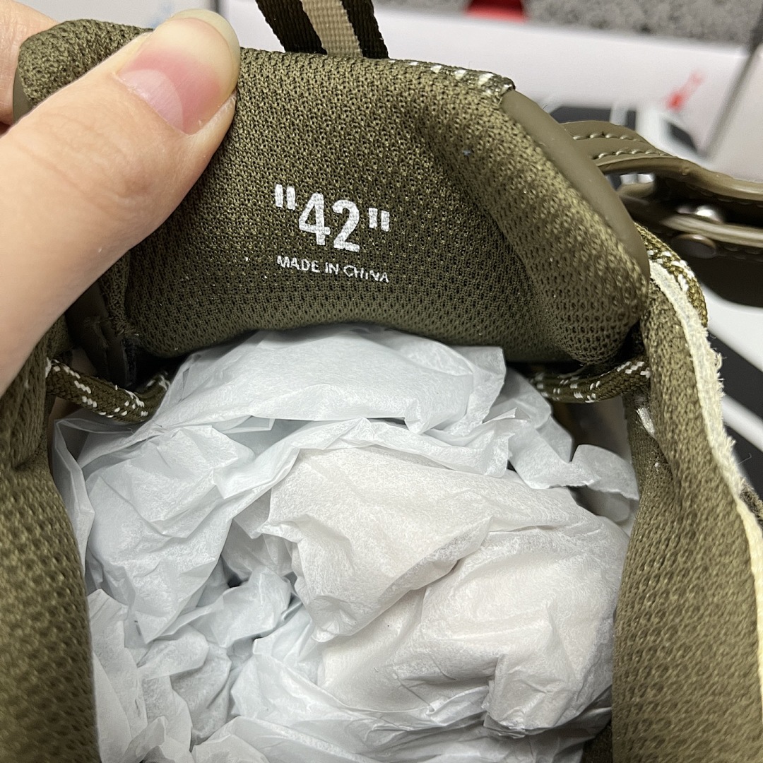 Off-White Be Right Back - Image 4