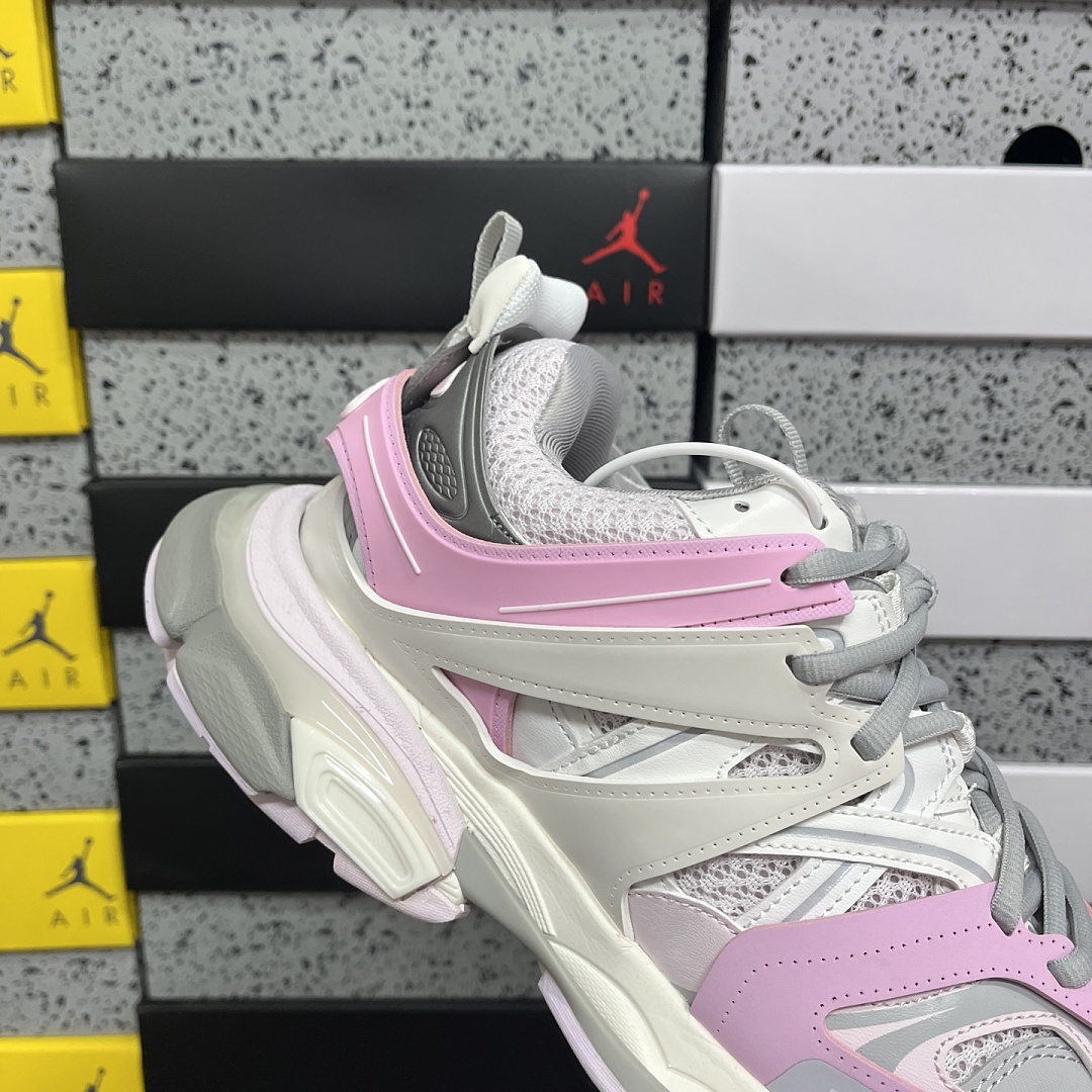 Balenciaga Track - Image 3
