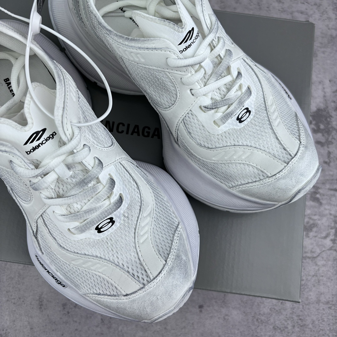 Balenciaga Circuit - Image 18