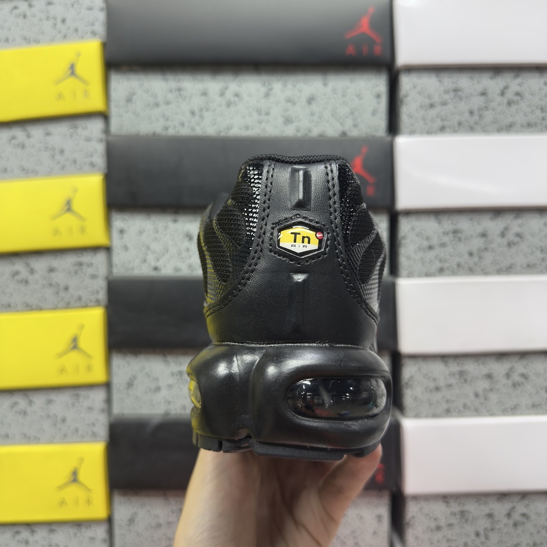 Nike Air Max Plus Triple Black 604133-050 - Image 4