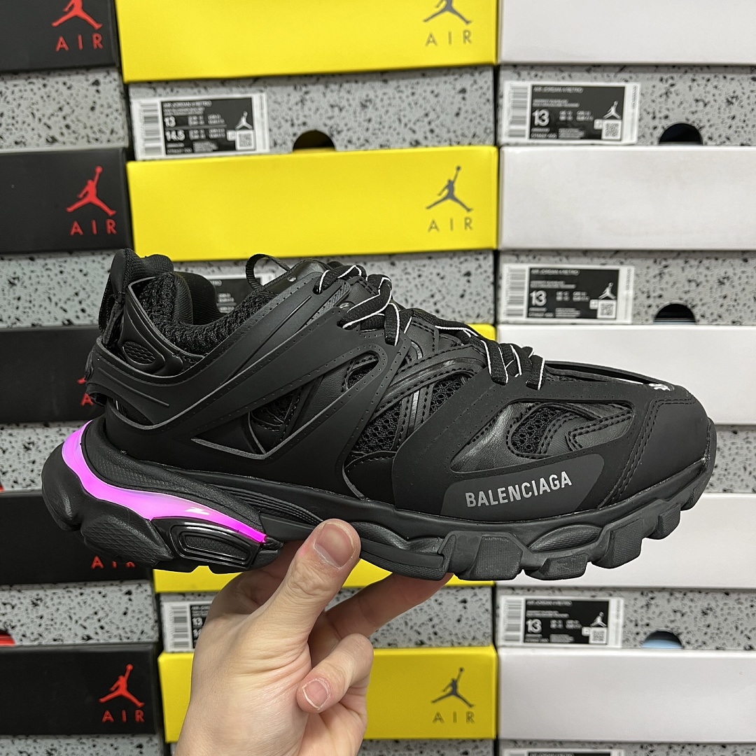 Balenciaga BLCG Track 3.0 Black LED - Image 2