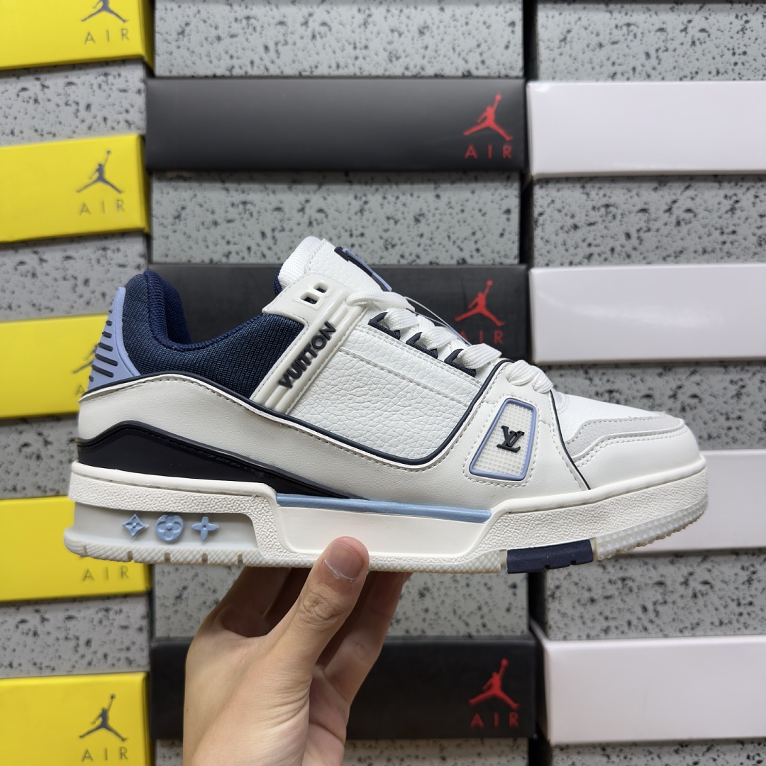 Louis Vuitton Trainer - Image 5