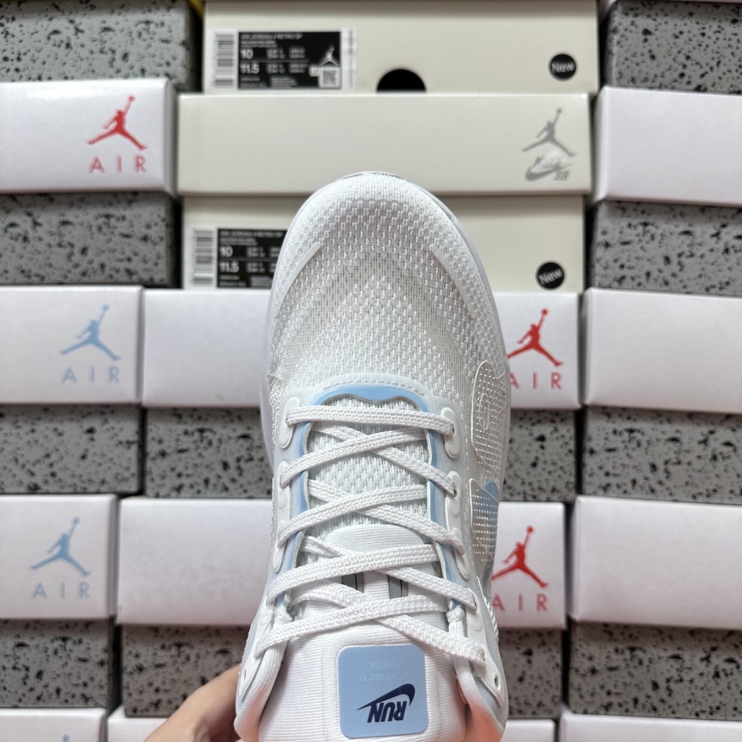 Nike Vomero Premium HQ2050-566 - Image 3