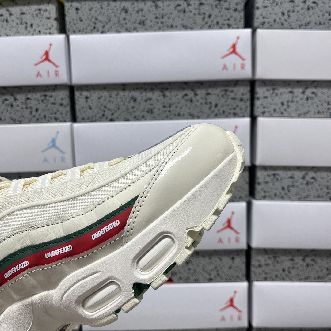 Nike Air Max 95 SP Undefeated (Sail) - Image 2