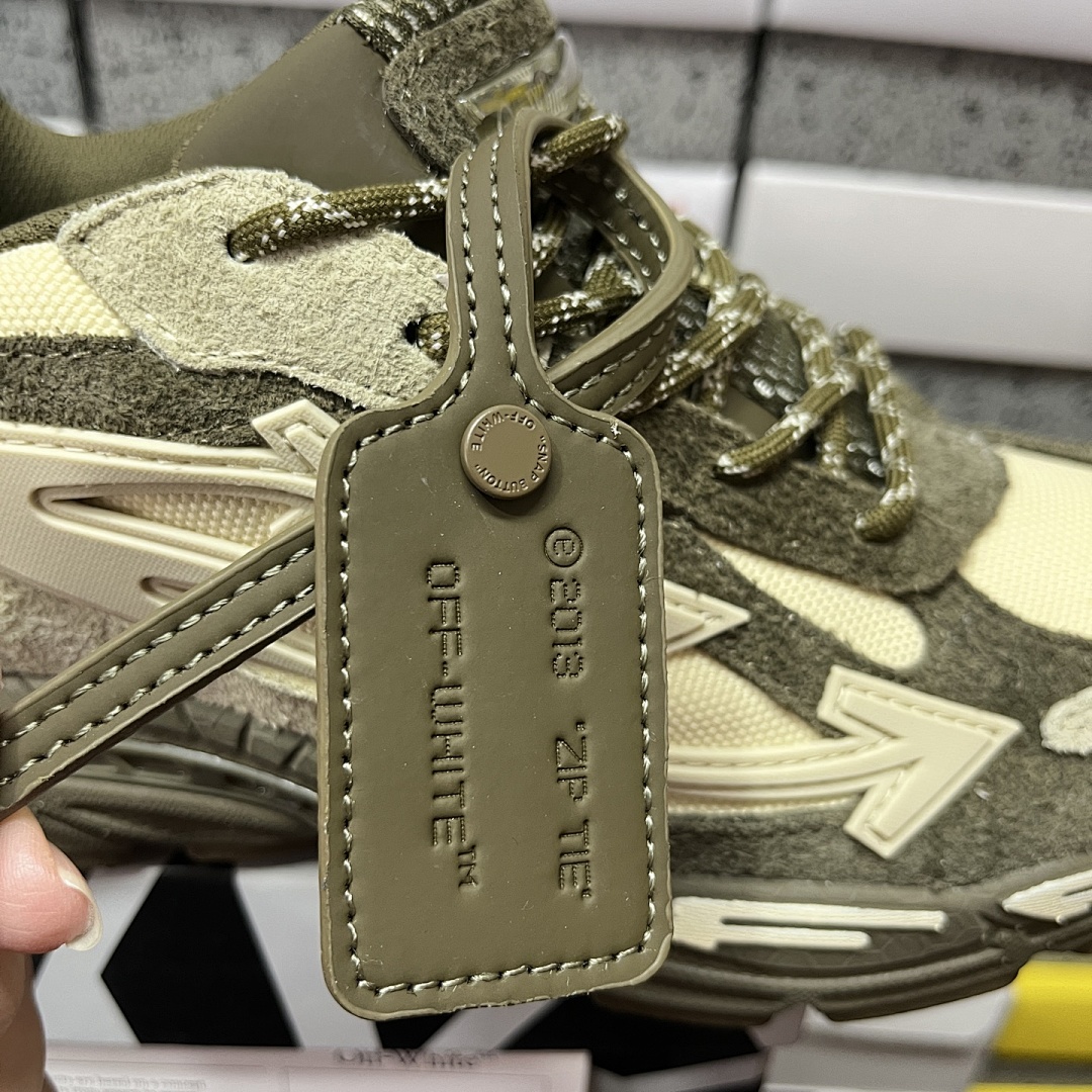 Off-White Be Right Back - Image 2