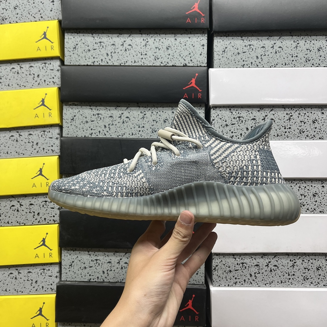 Adidas Yeezy Boost 350 V2 - Image 10