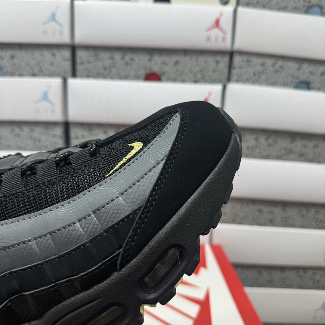 Nike Air Max 95 OG Big Bubble Batman - Image 10