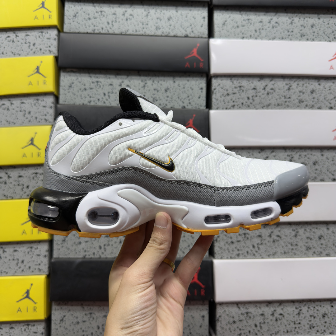 Nike Air Max Plus - Image 2