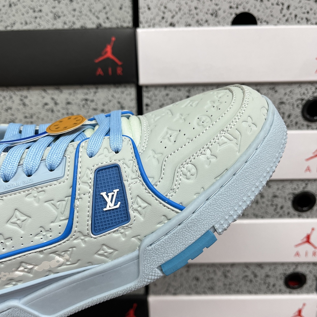 Louis Vuitton Trainer - Image 3
