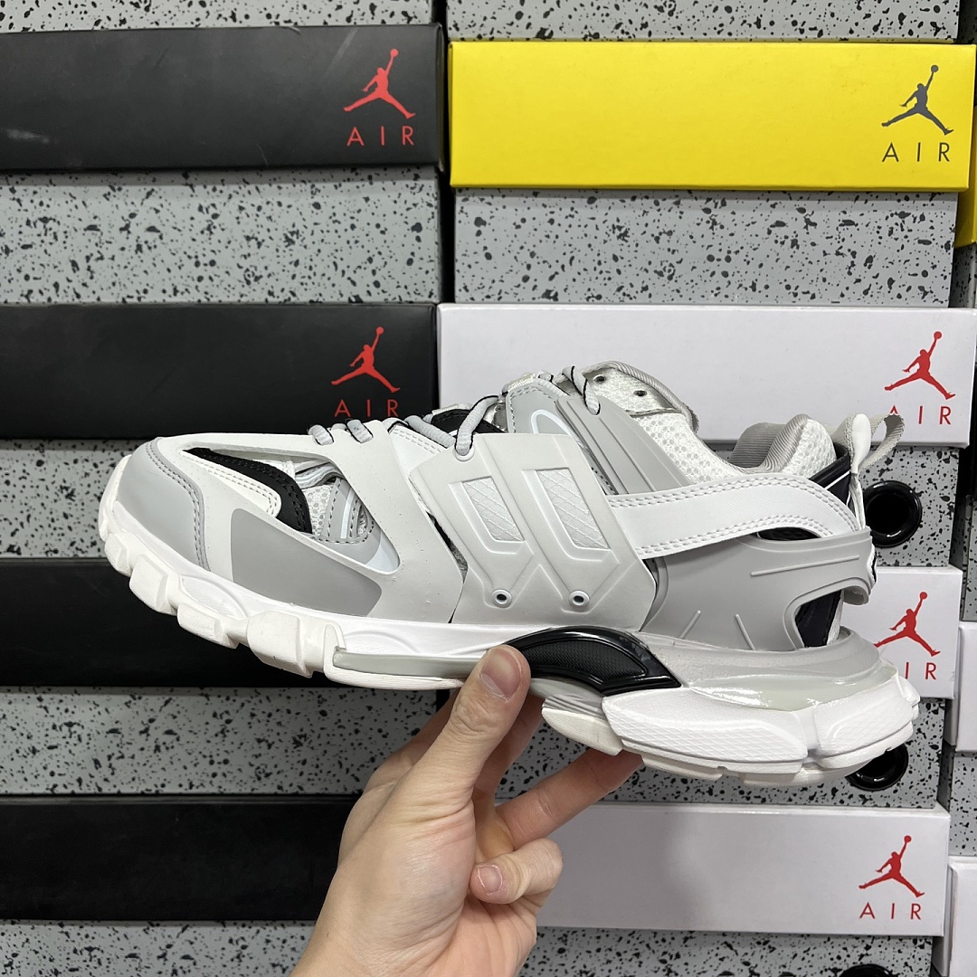 Balenciaga Track 9812 - Image 3