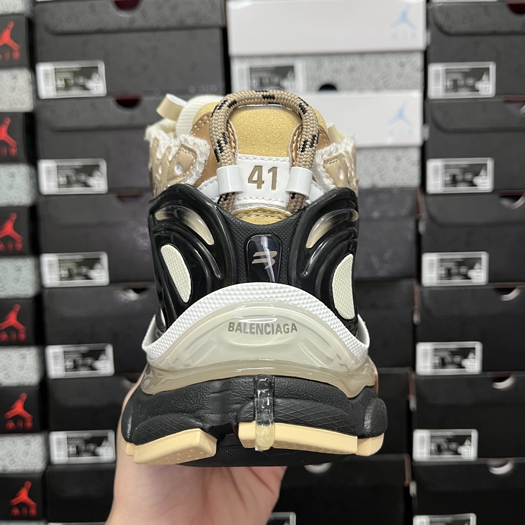Balenciaga Runner/7.5 - Image 68
