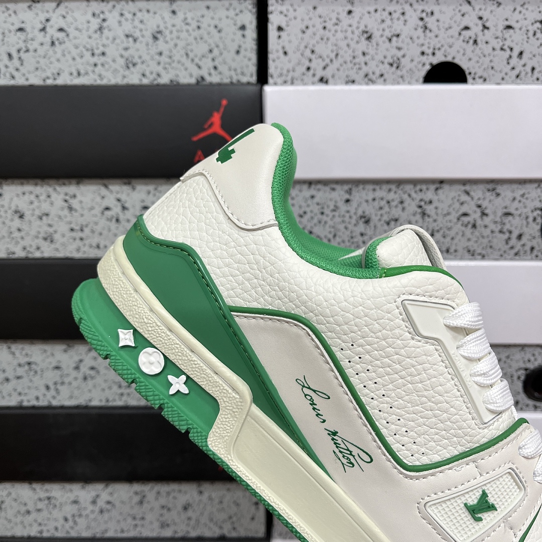 Louis Vuitton Trainer - Image 5