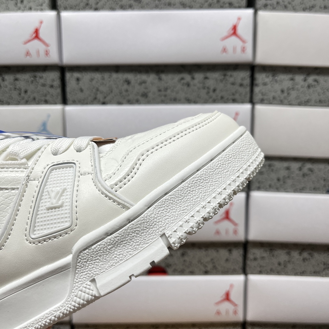 Louis Vuitton Trainer (PURE WHITE) - Image 5