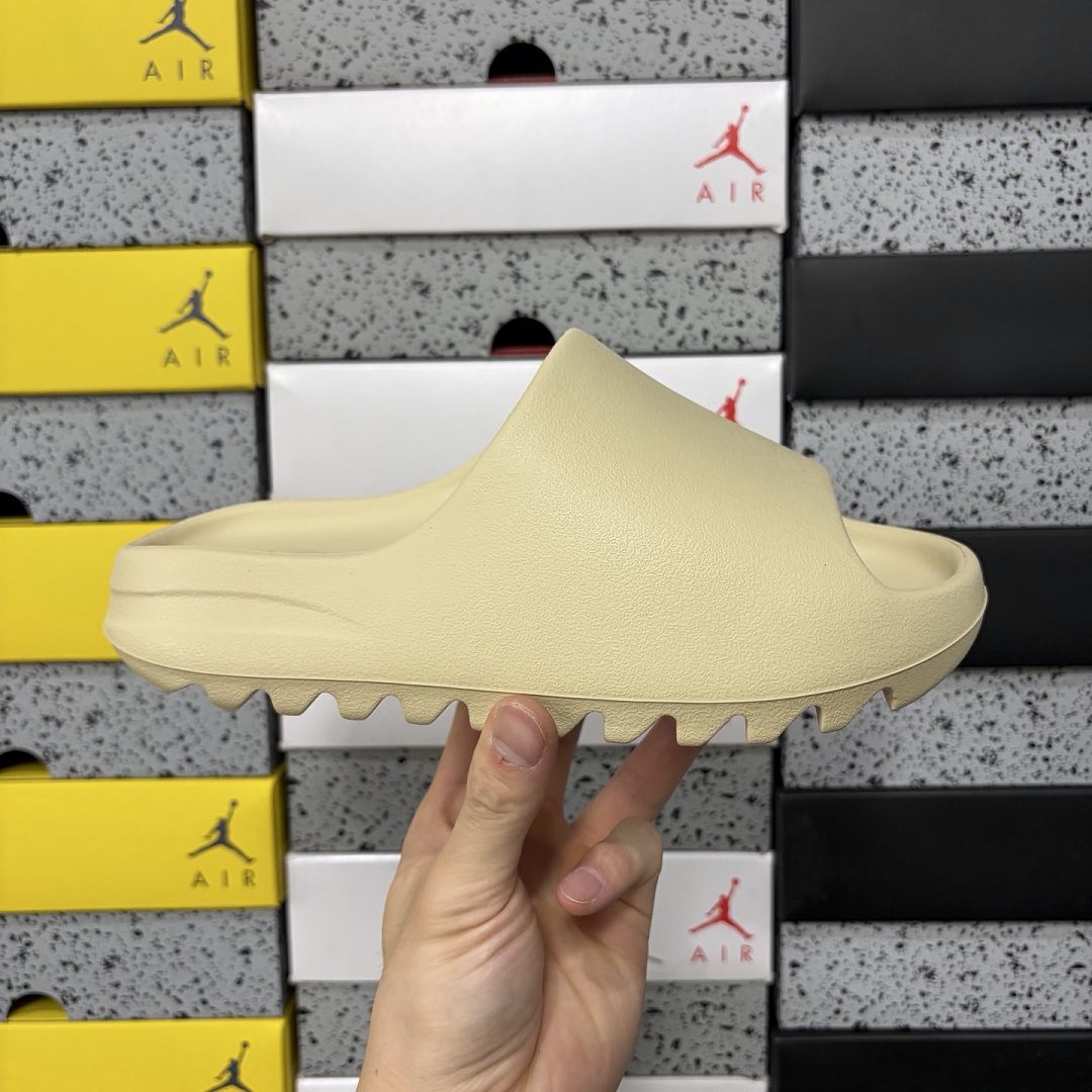 Adidas Yeezy Slide Bone Slides (Matte) - Image 4