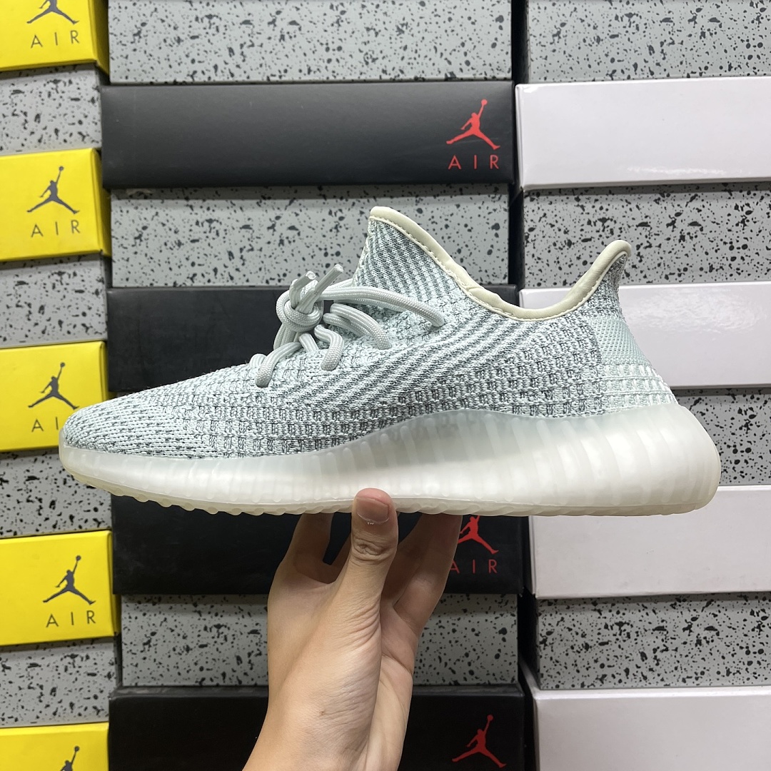 Adidas Yeezy Boost 350 V2 Ice Blue Starry - Image 2