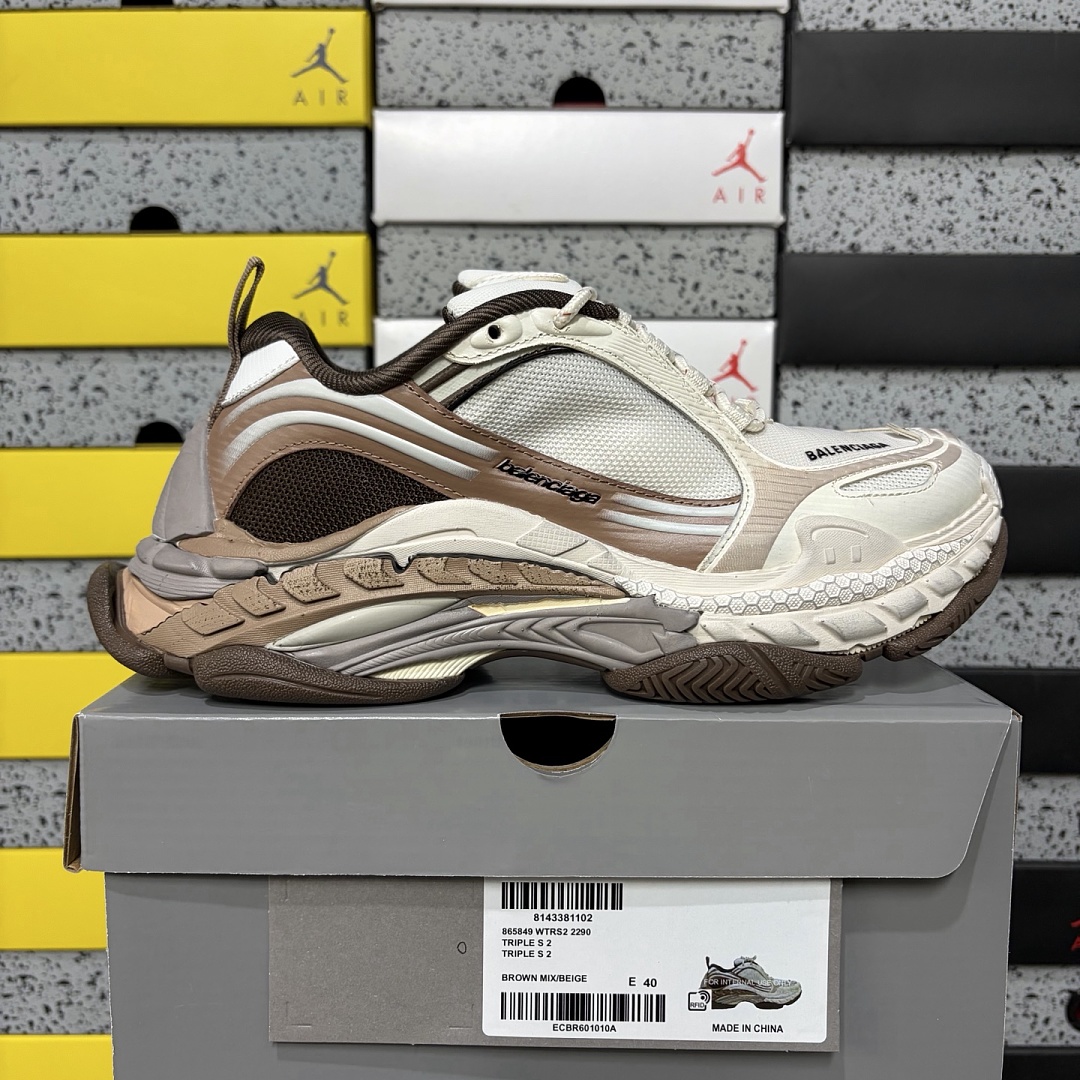 Balenciaga Triple S 2