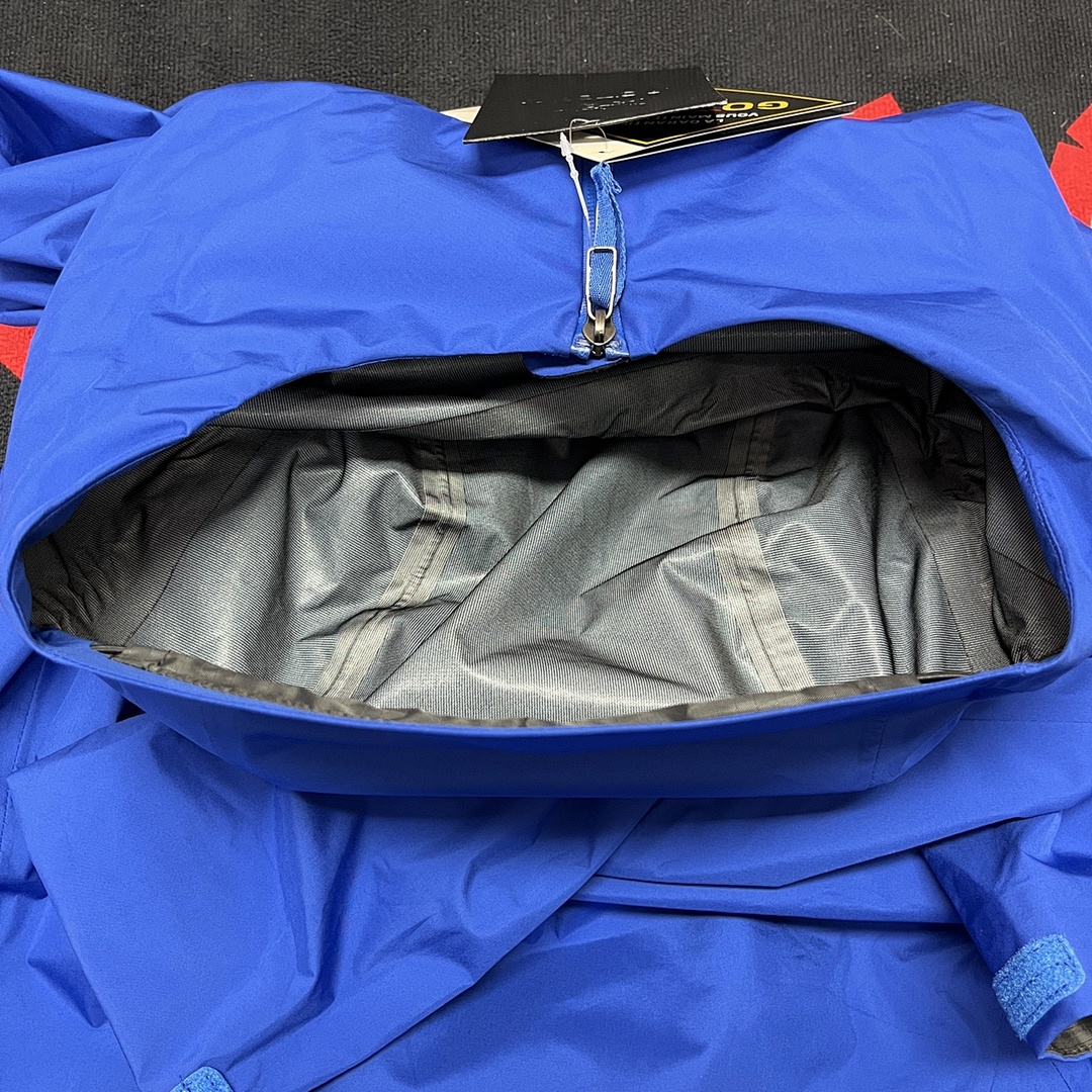 Arc'teryx Beta LT Jacket (Royal Blue) - Image 7