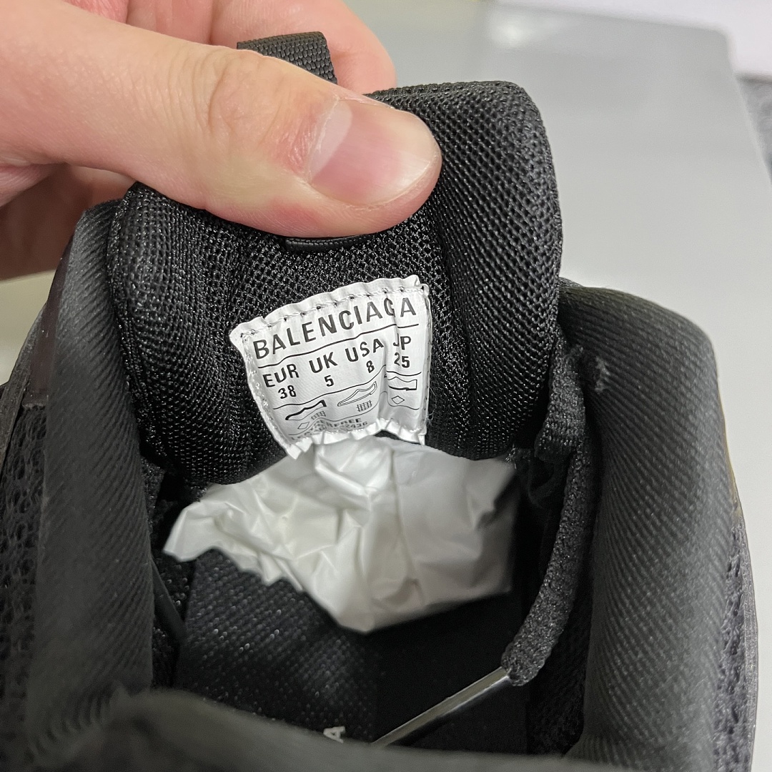 Balenciaga BLCG Track 3.0 - Image 9