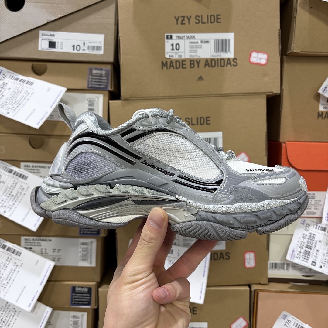Balenciaga Triple S 2 - Image 13