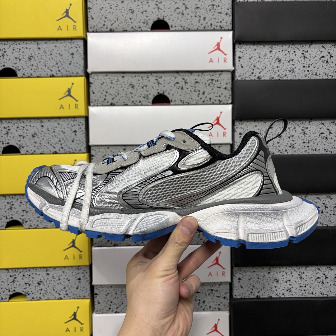 Balenciaga BLCG 3XL - Image 12