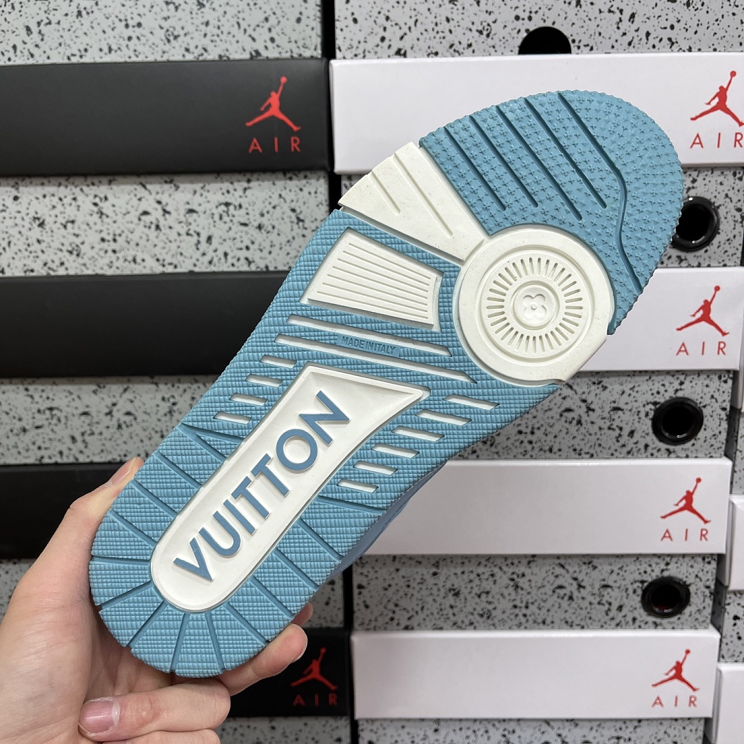 Louis Vuitton Trainer - Image 7