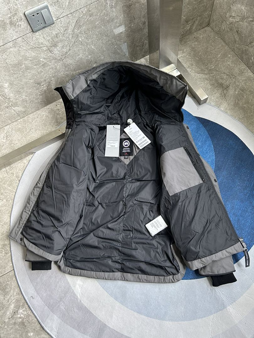 Canada Goose Macmillan Parka Jacket - Image 31
