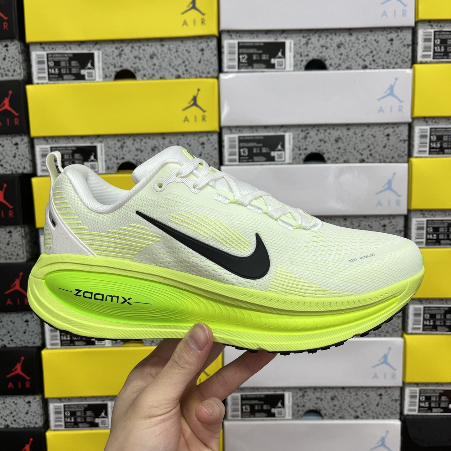 Nike Zoom Vomero - Image 11