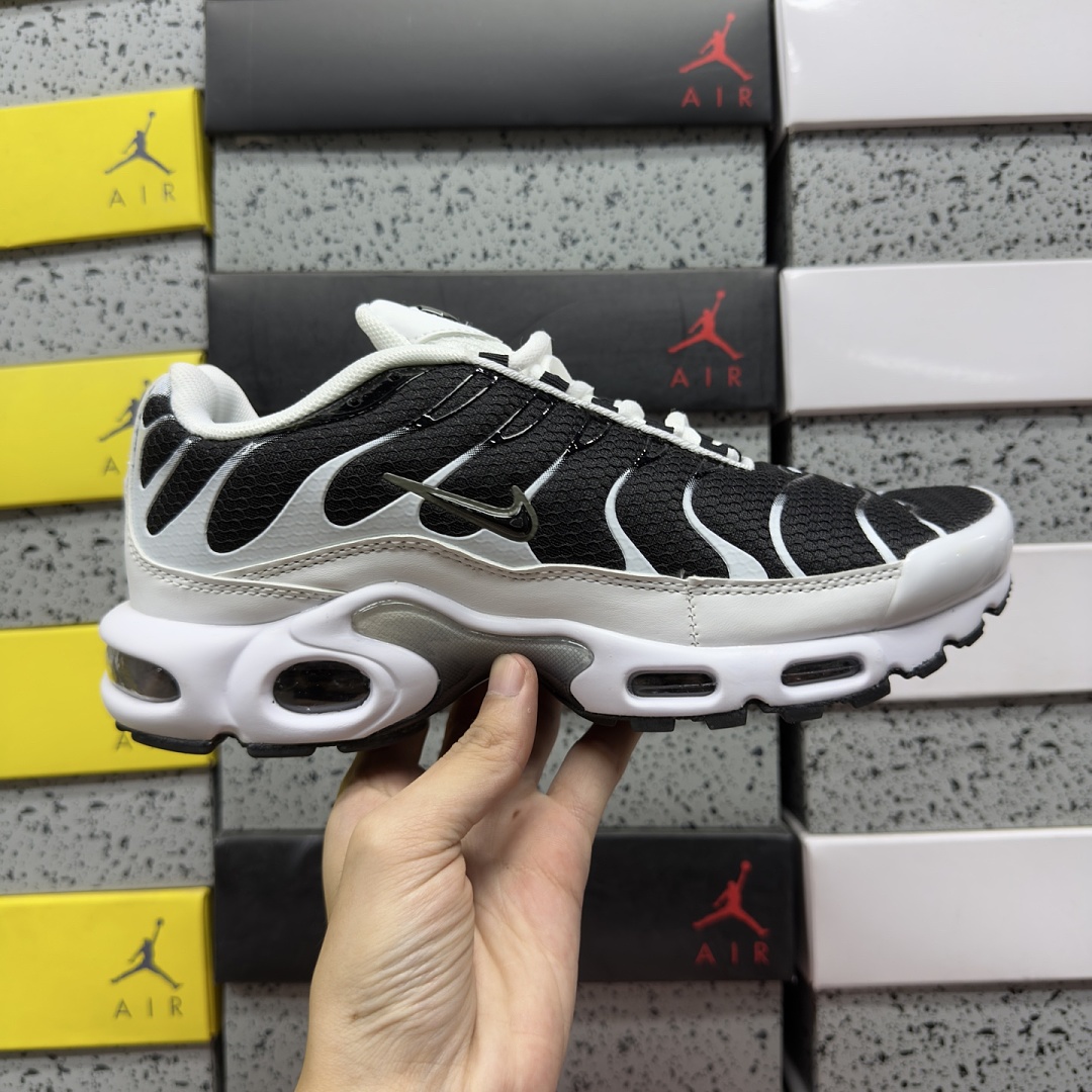 Nike Air Max Plus White Black Metallic Pewter - Image 3