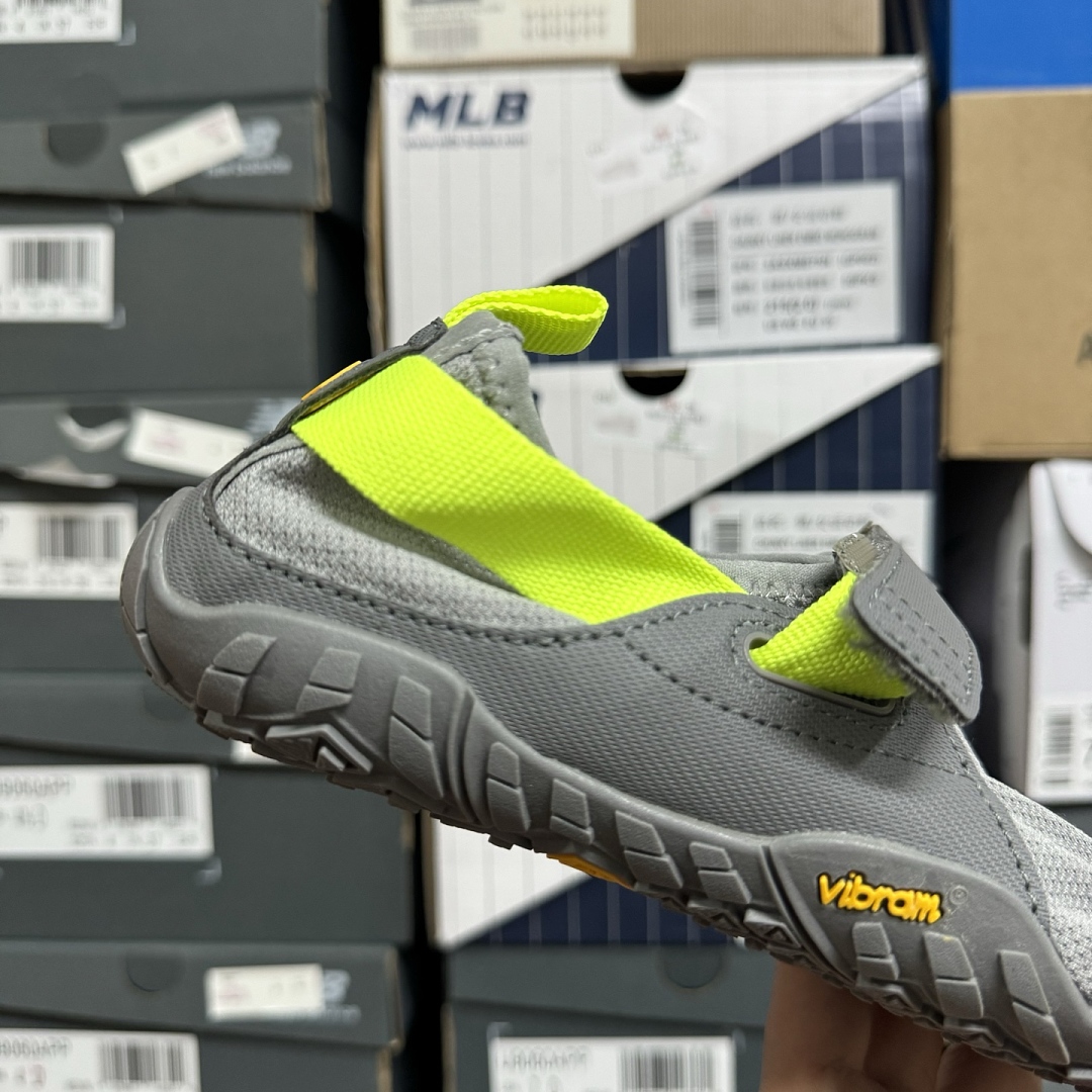 Suicoke Finger Chukka Boot Fluorescent Light Green Velcro Strap - Image 7