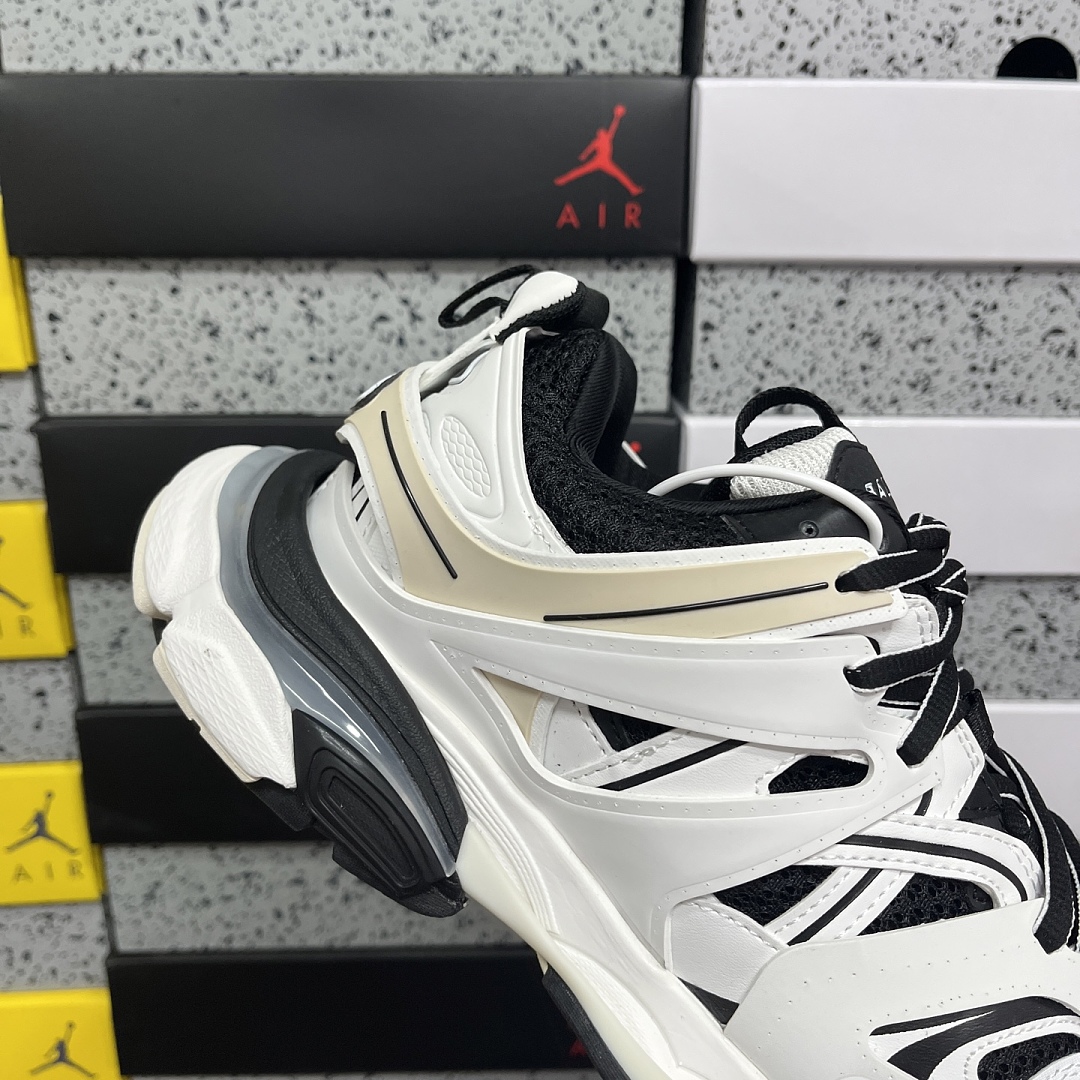 Balenciaga Track - Image 7