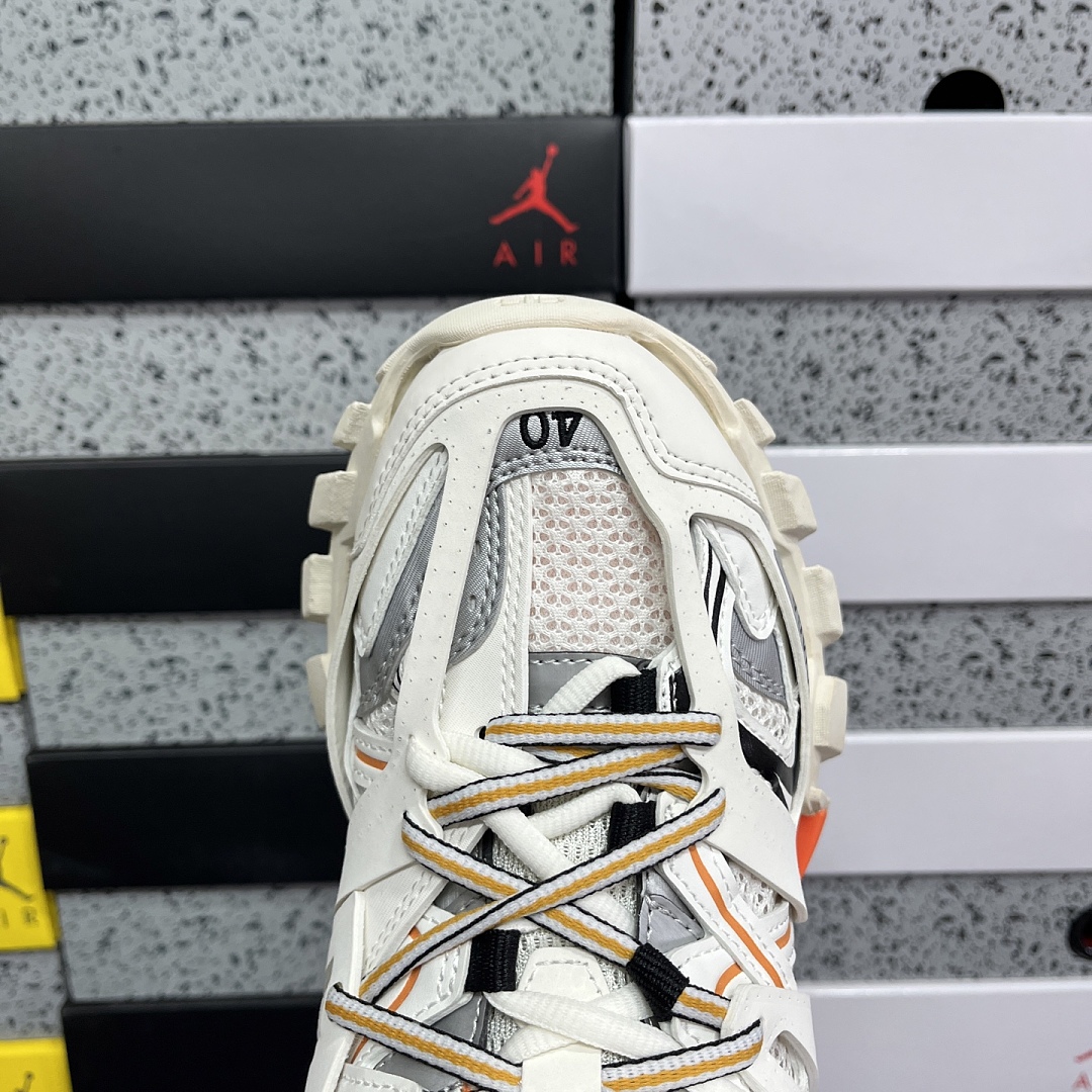 Balenciaga Track - Image 3