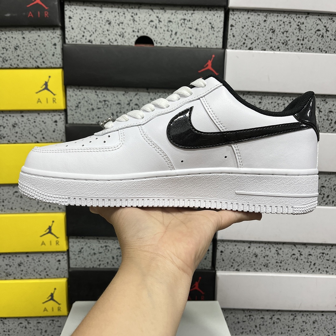 Nike Air Force 1 Low - Image 2