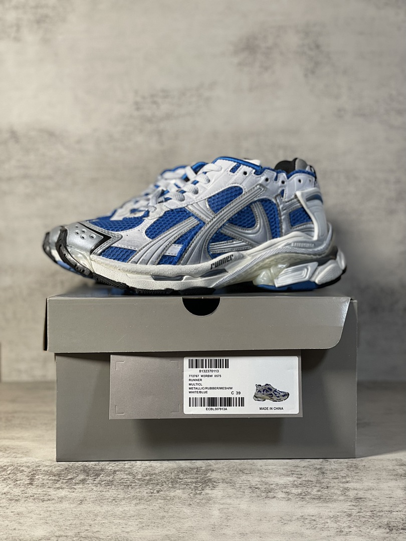 Balenciaga Runner 7.5 - Image 46