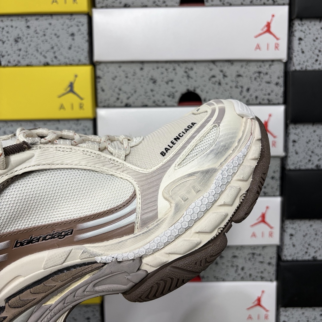 Balenciaga Triple S 2 - Image 9