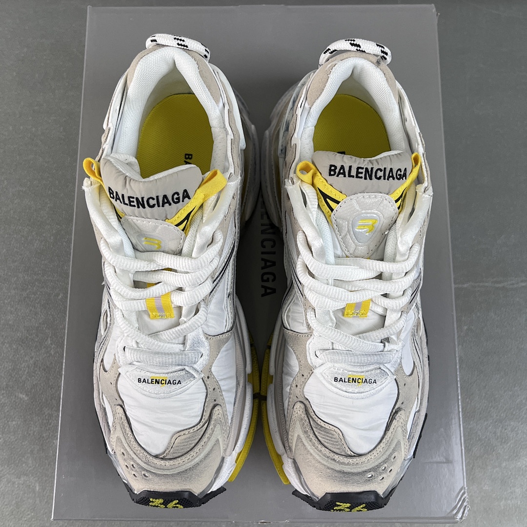 Balenciaga Runner 7.5 - Image 116