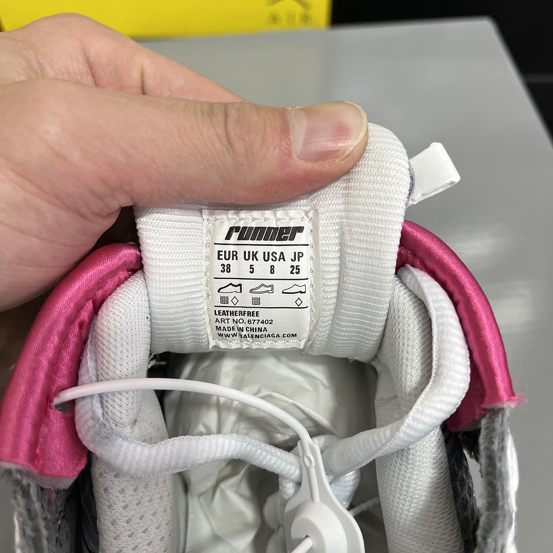 Balenciaga BLCG Runner 7 Gen - Image 5