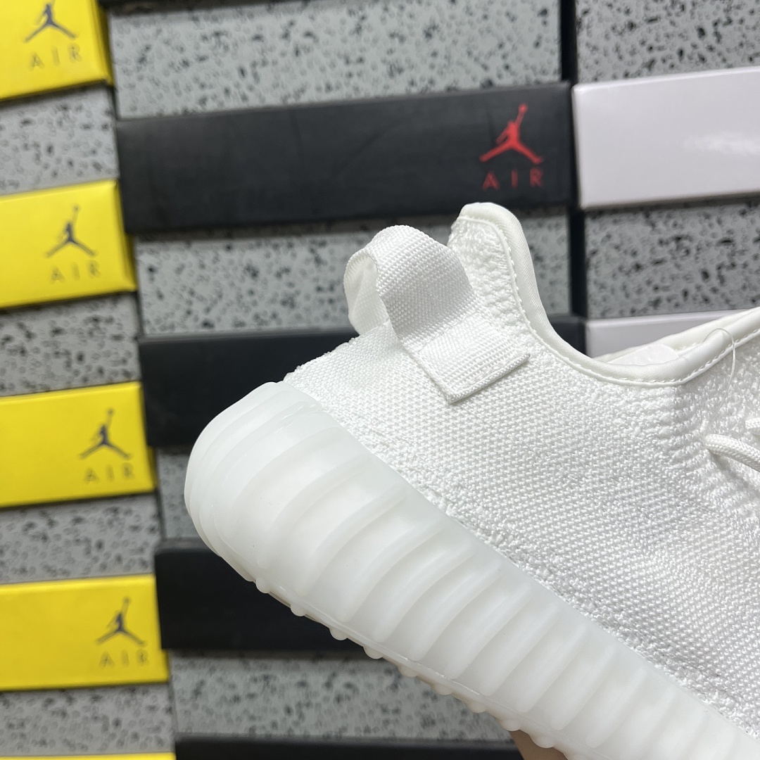 Adidas Yeezy Boost 350 V2 - Image 4