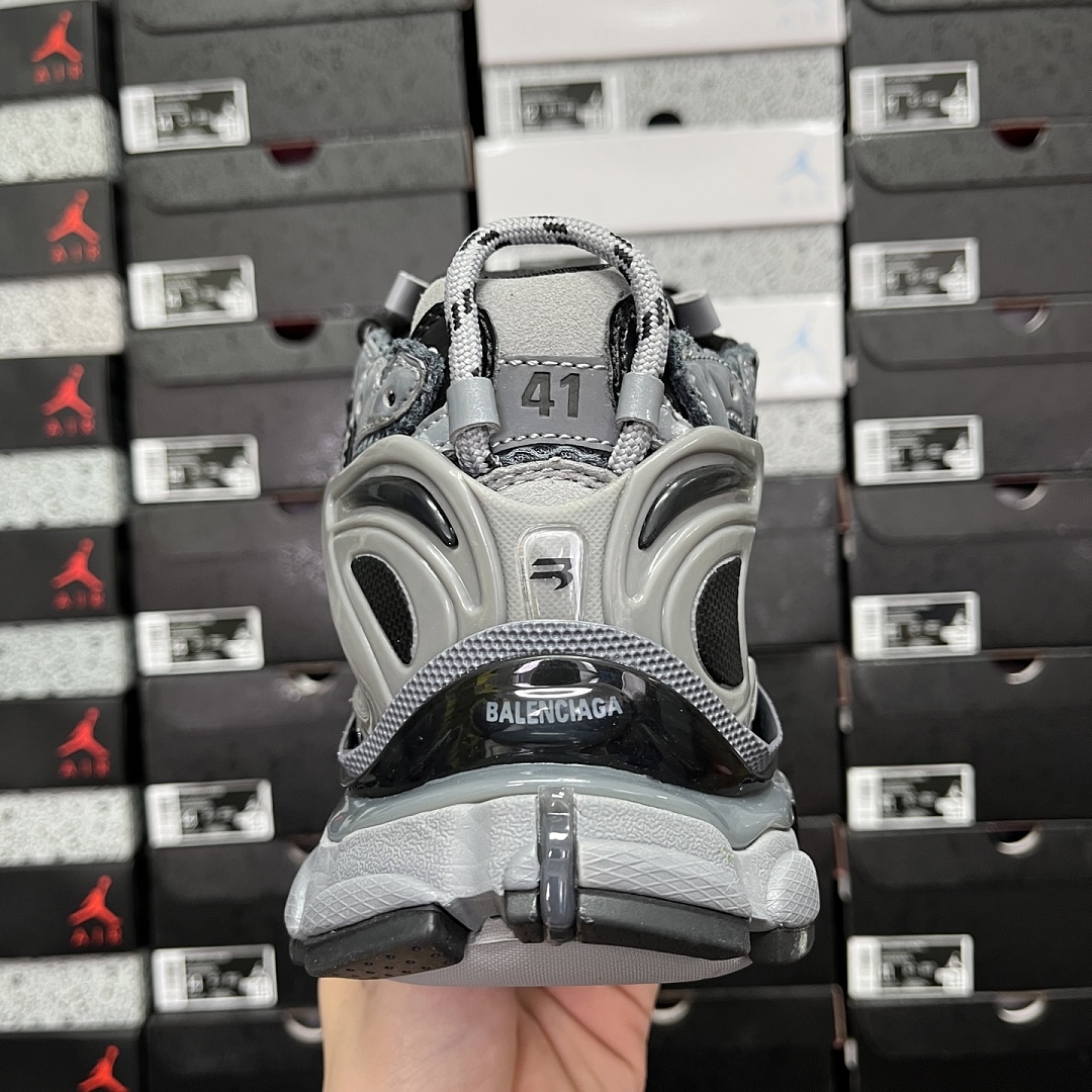 Balenciaga BLCG Runner 7.0 - Image 4