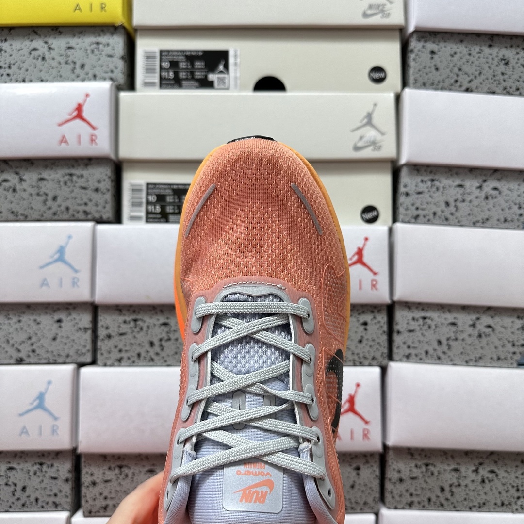Nike Vomero Premium HQ2050-769 - Image 4