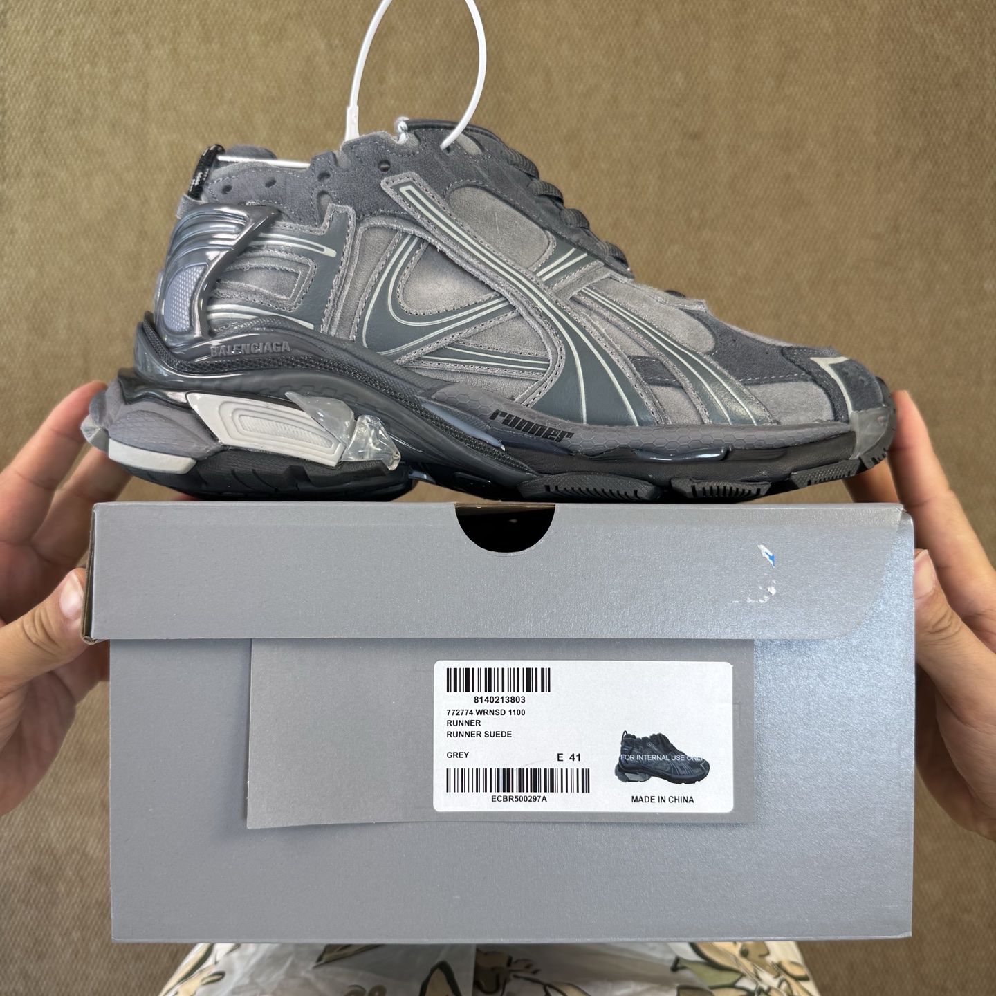 Balenciaga BLCG Runner 7.5 - Image 10