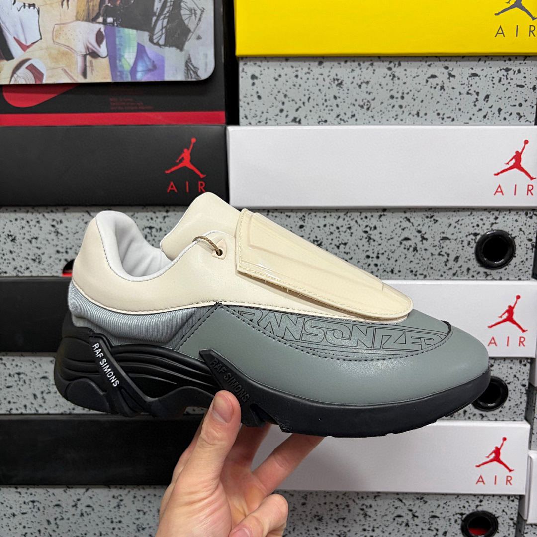 On Running Raf Simons Antei Low Top - Image 9