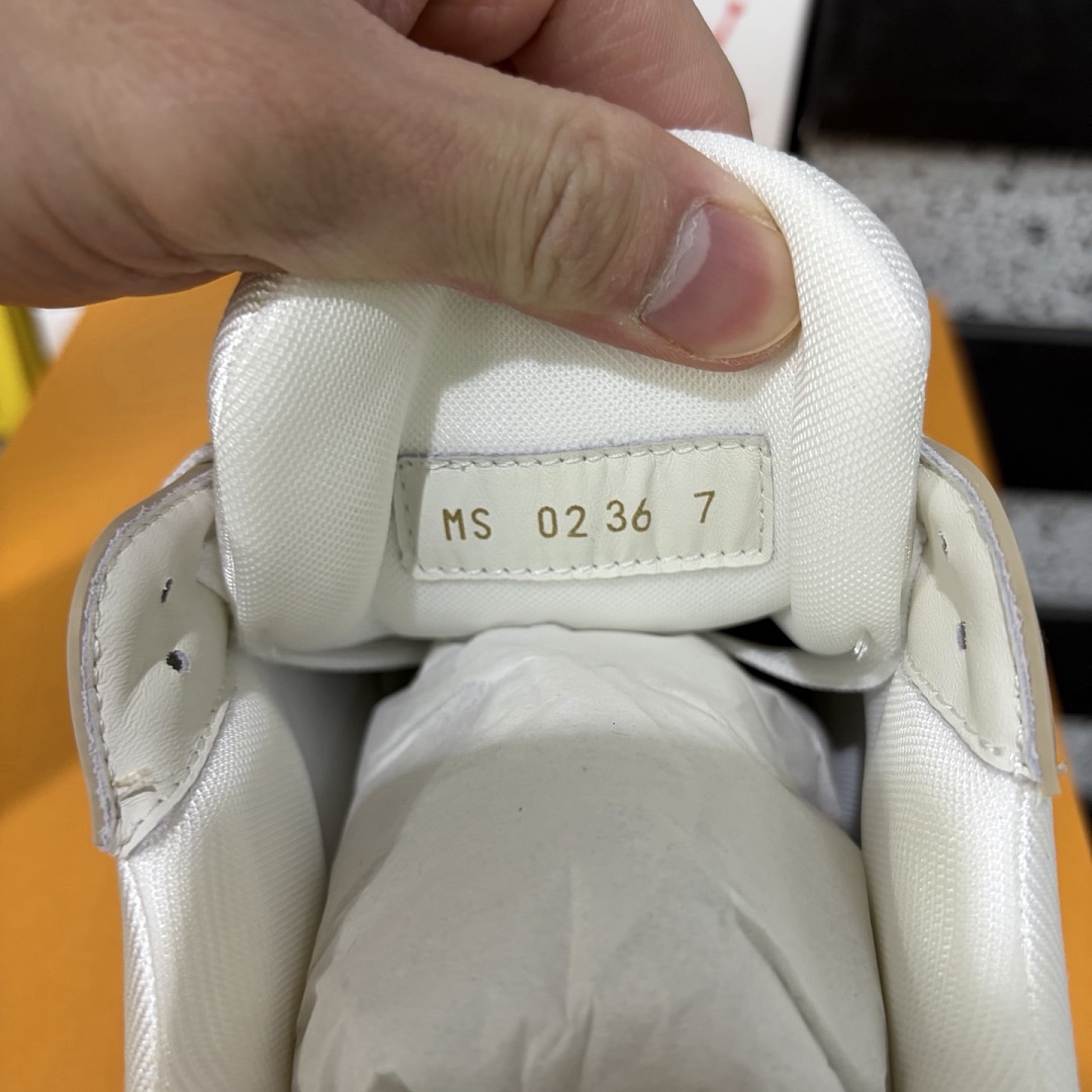 Louis Vuitton Trainer - Image 10