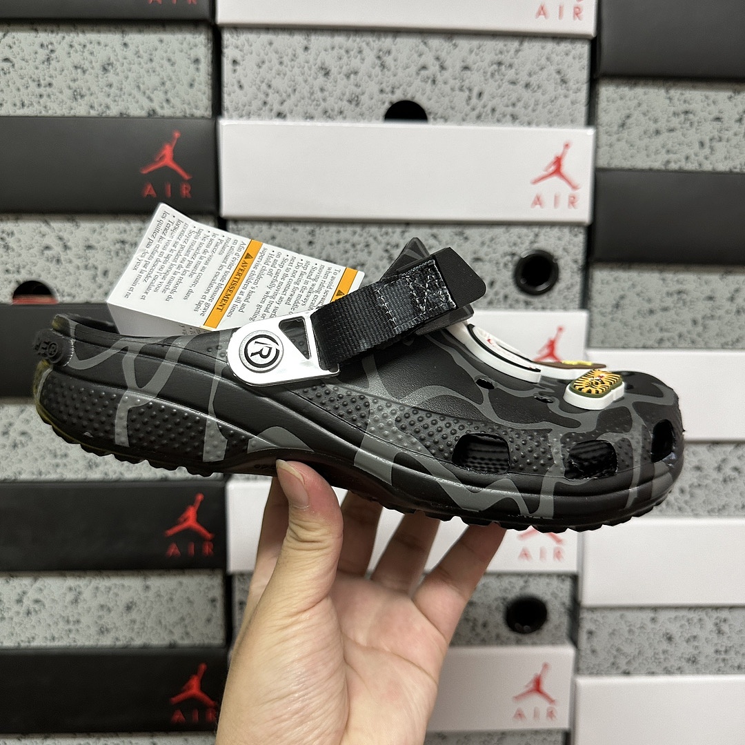 Crocs Classic Clog A Bathing Ape ABC Camo Black Print - Image 2